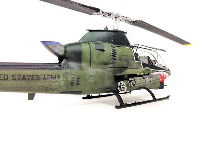 ICM 32061 Plastic model Helicopter kit 1:32 AH-1G Cobra US Attack Helicopter