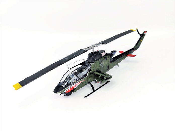ICM 32061 Plastic model Helicopter kit 1:32 AH-1G Cobra US Attack Helicopter