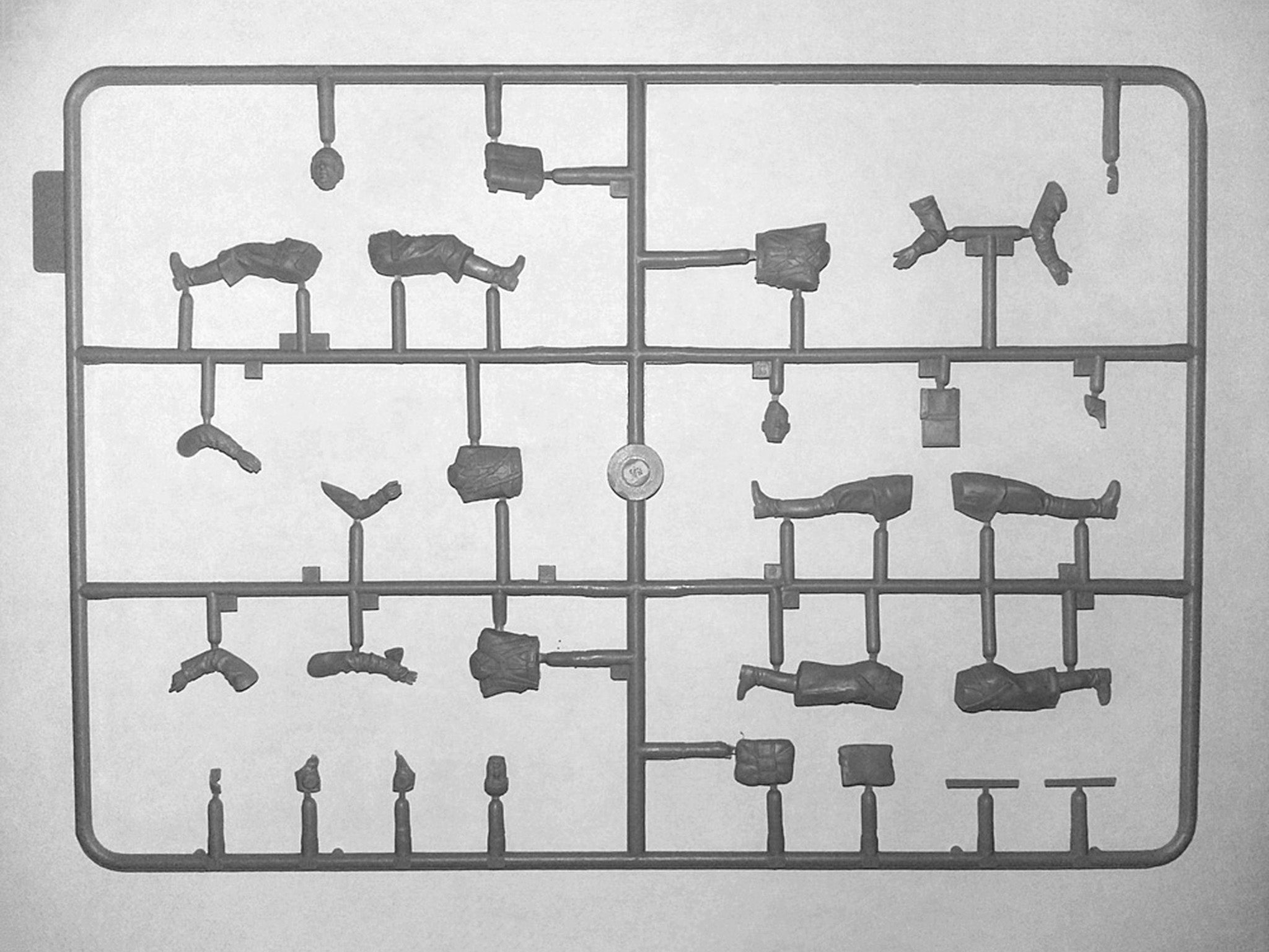 ICM 32102 Plastic model kit 1:32 VVS RKKA Pilots 1939-1942 model plastic kit