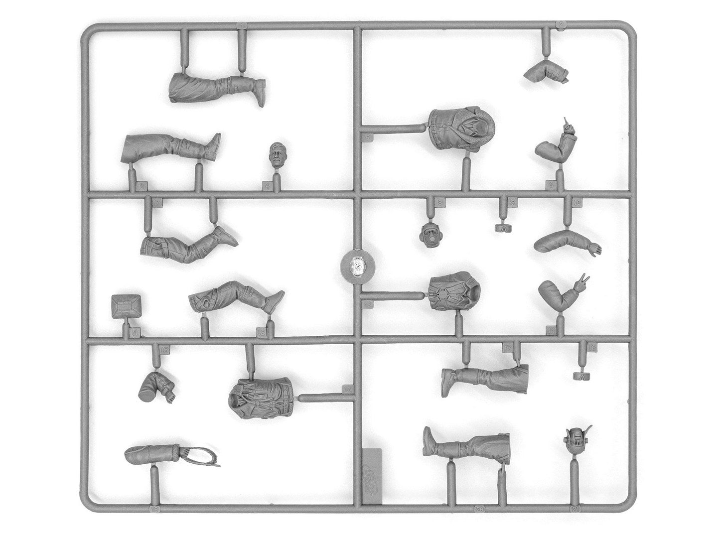 ICM 32105 Plastic model kit Scale 1:32 British Pilots (1939-1945) (3 figures)