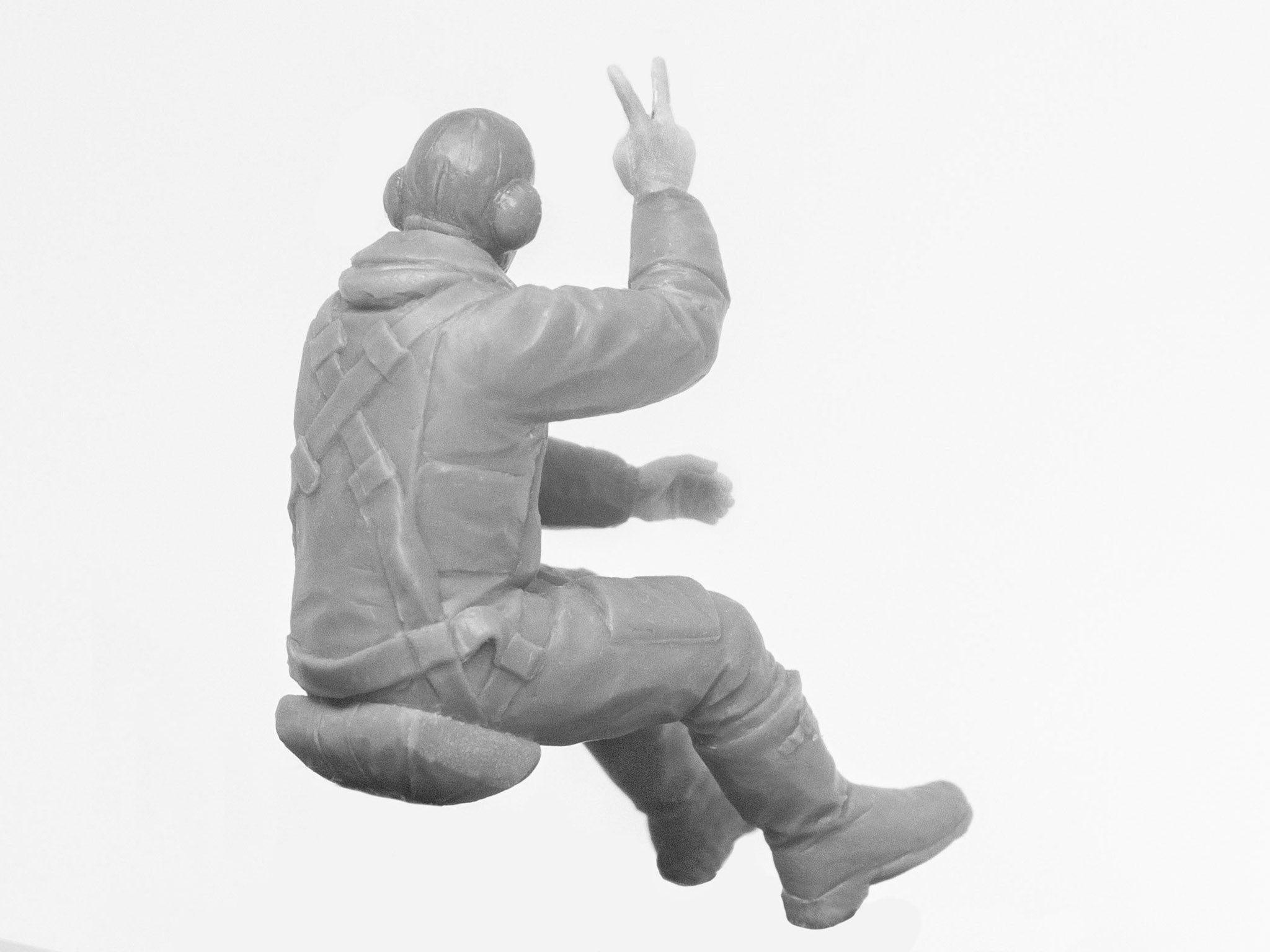 ICM 32105 Plastic model kit Scale 1:32 British Pilots (1939-1945) (3 figures)