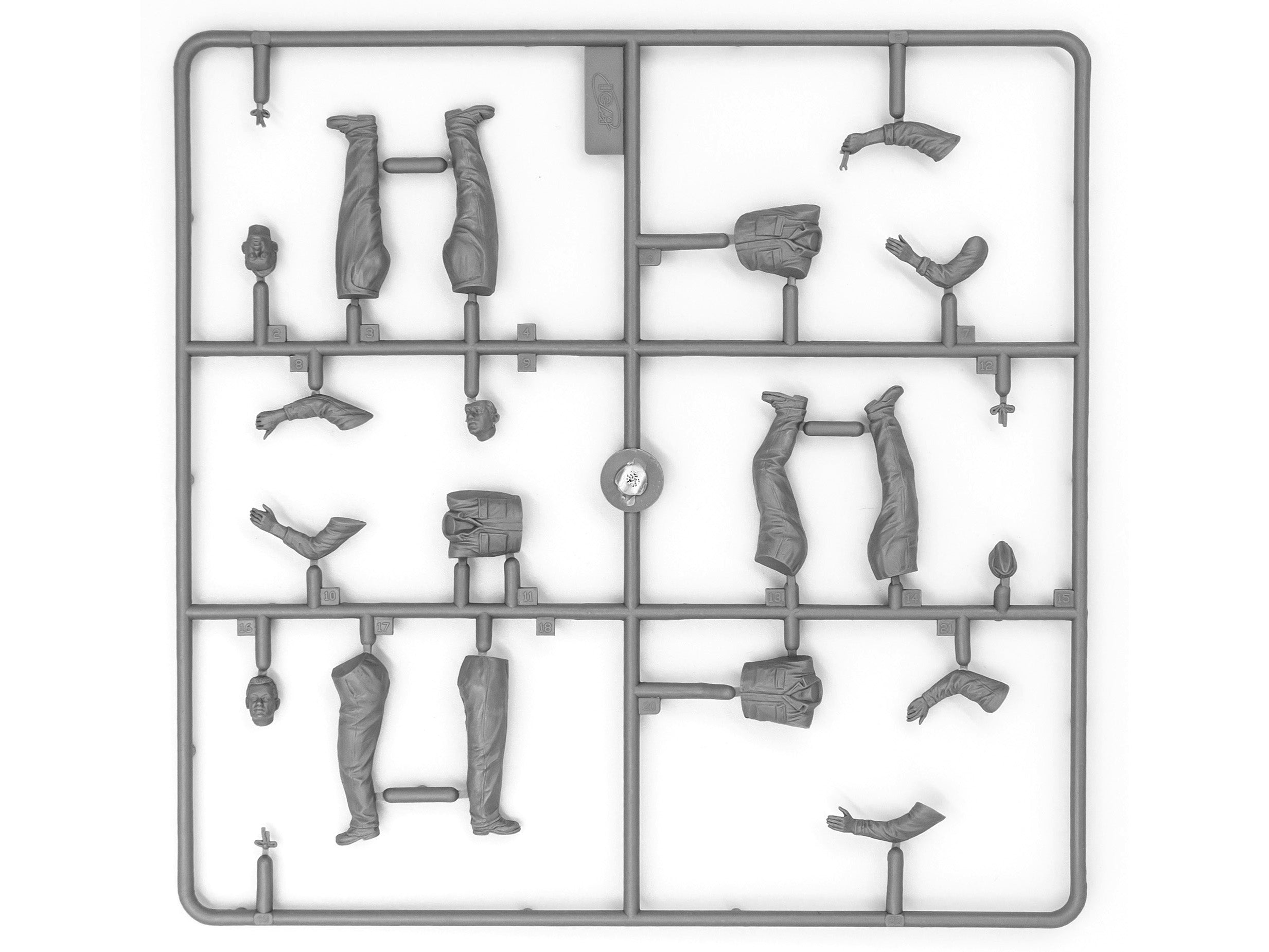 ICM 32107 model kit 1:32 UK Air Force Ground Staff WWII (1939-1945) (3 figures)