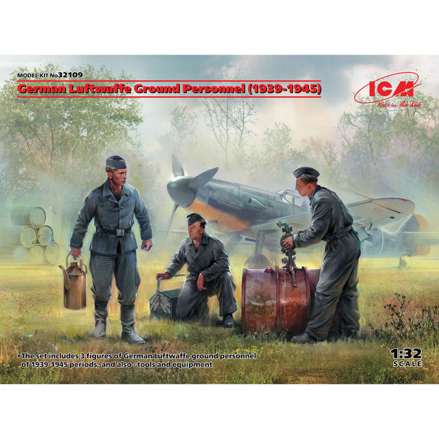ICM 32109 model kit 1:32 German Luftwaffe Ground Personnel (1939-1945) 3 figures