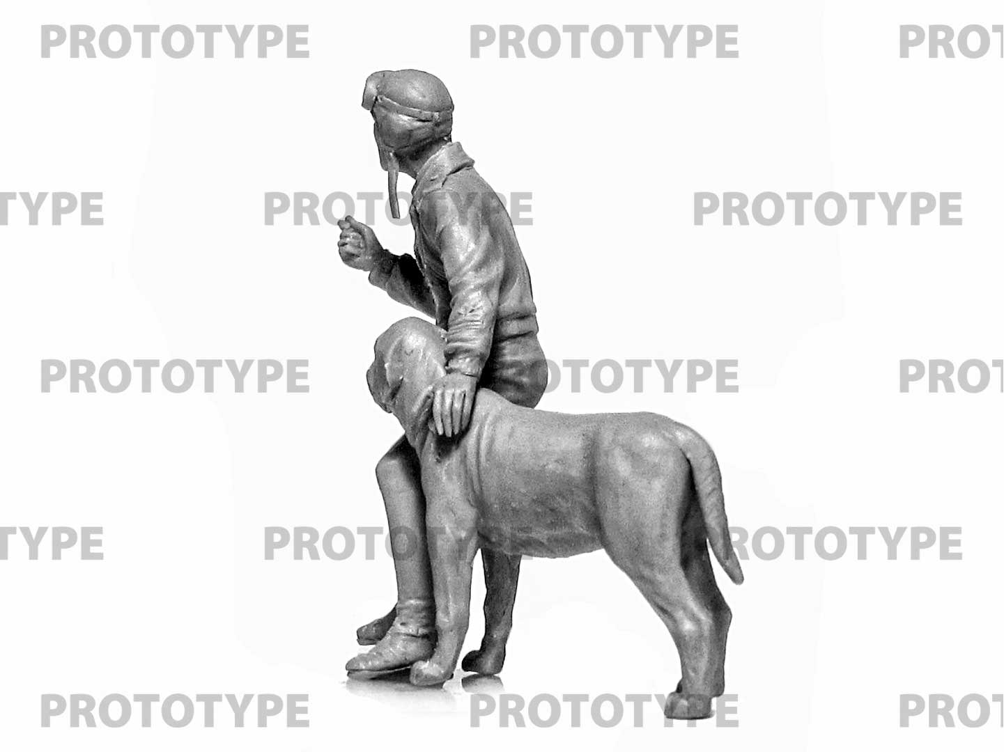 ICM 32110 Plastic model kit 1:32 Italian Pilots in Tropical Uniform (1939-1943)