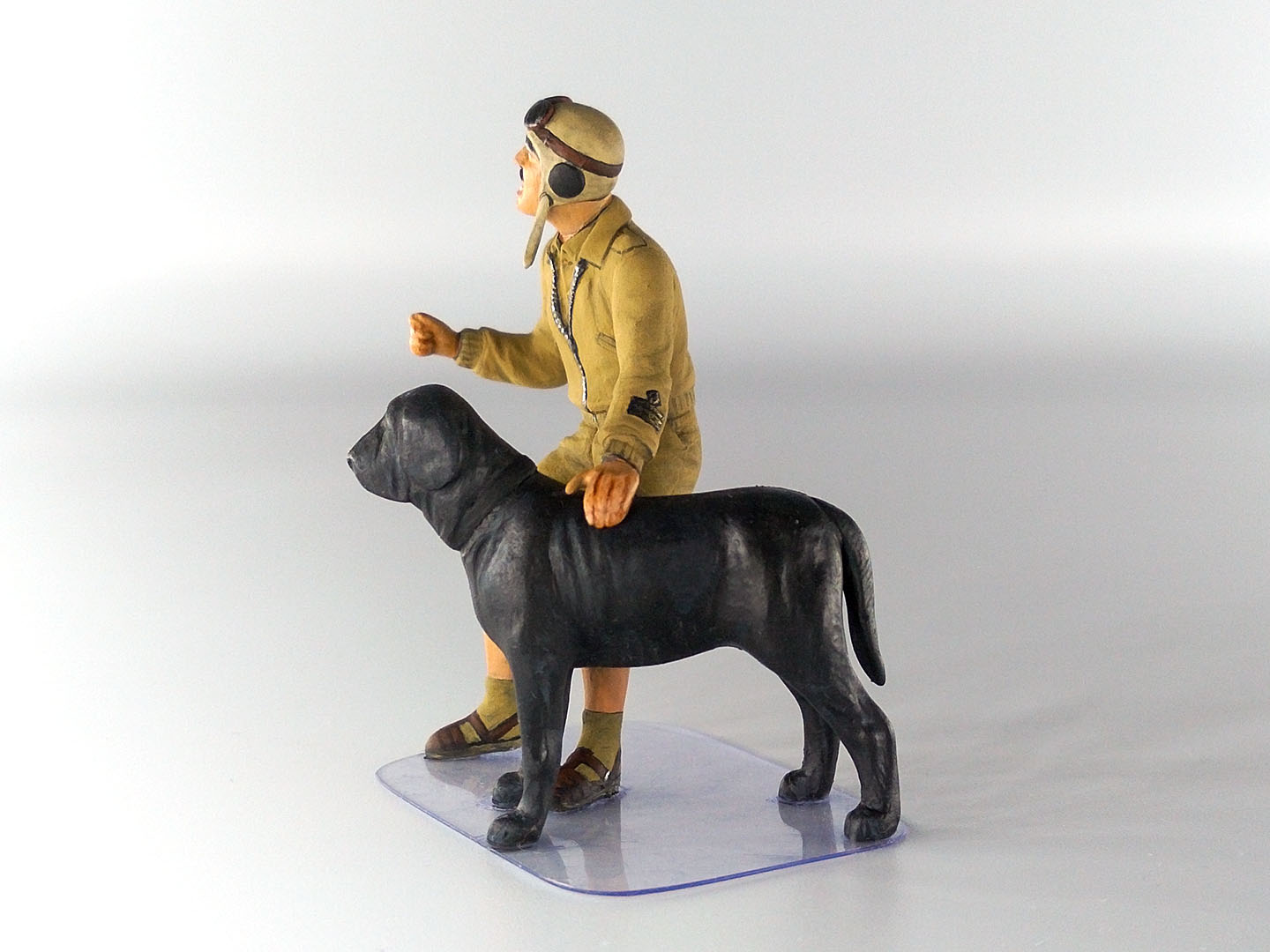 ICM 32110 Plastic model kit 1:32 Italian Pilots in Tropical Uniform (1939-1943)