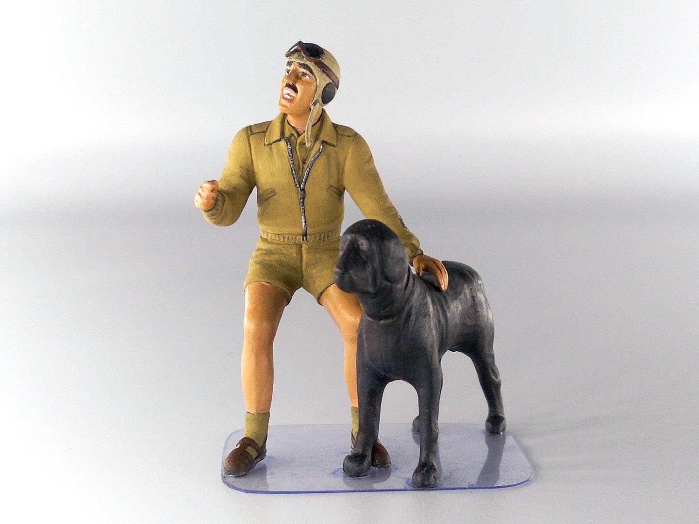 ICM 32110 Plastic model kit 1:32 Italian Pilots in Tropical Uniform (1939-1943)