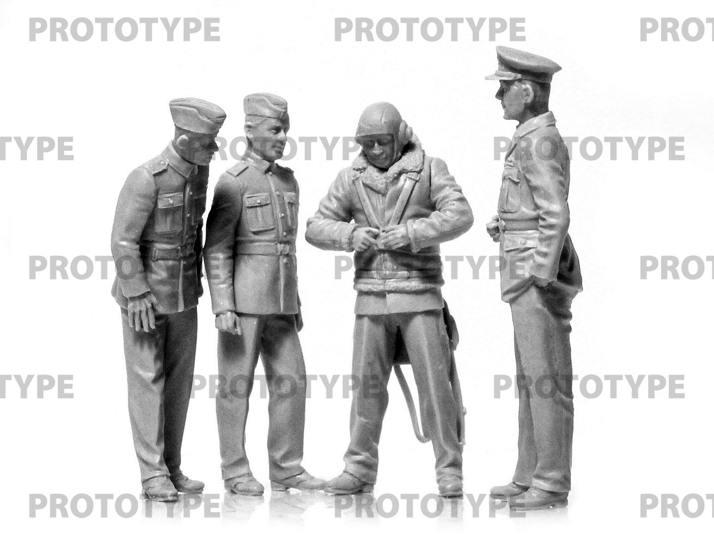 ICM 32113 Plastic model figures kit Scale 1:32 WWII RAF Cadets (4 figures)