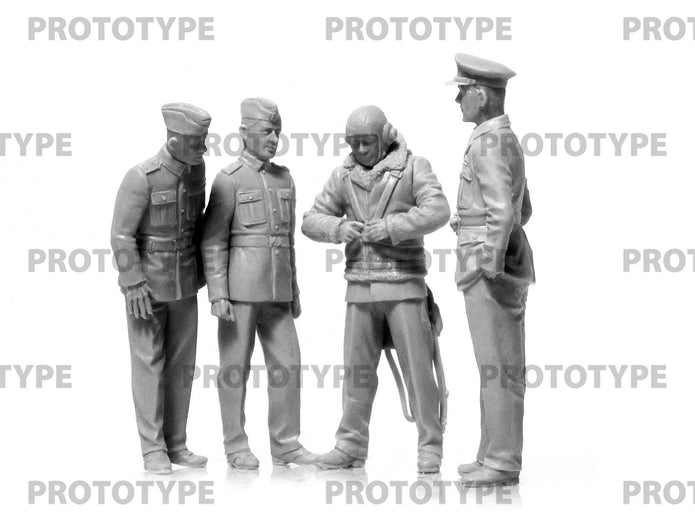 ICM 32113 Plastic model figures kit Scale 1:32 WWII RAF Cadets (4 figures)
