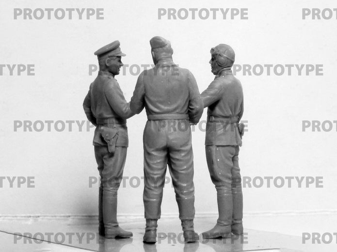 ICM 32117 Plastic model kit Scale 1:32 Pilots of the Soviet Air Force 1943-1945