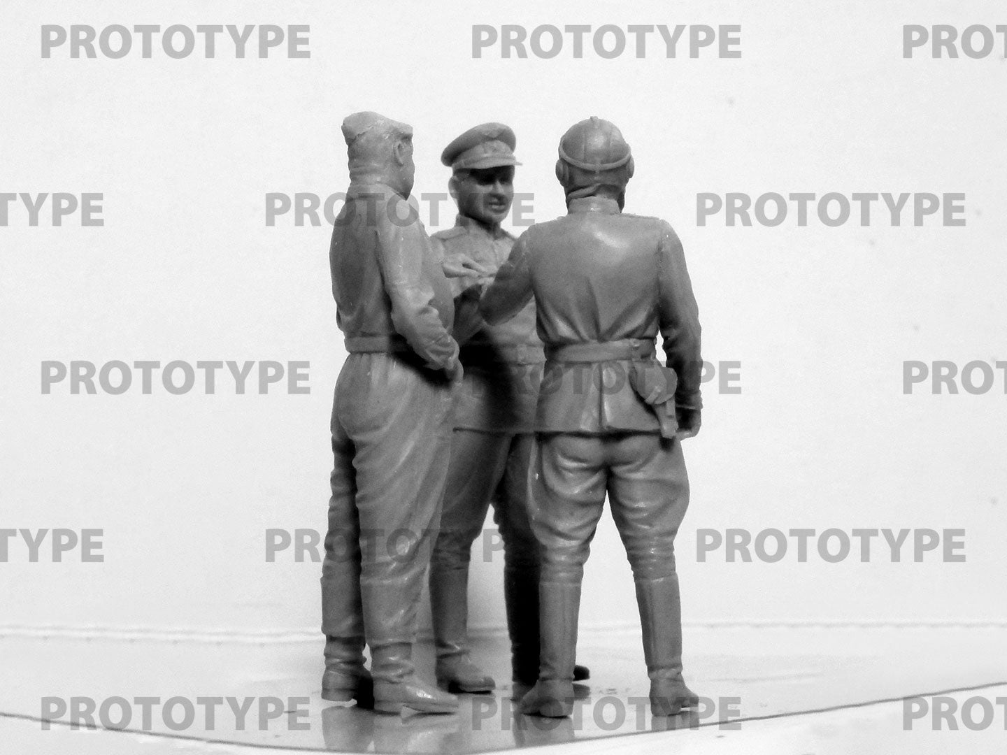 ICM 32117 Plastic model kit Scale 1:32 Pilots of the Soviet Air Force 1943-1945