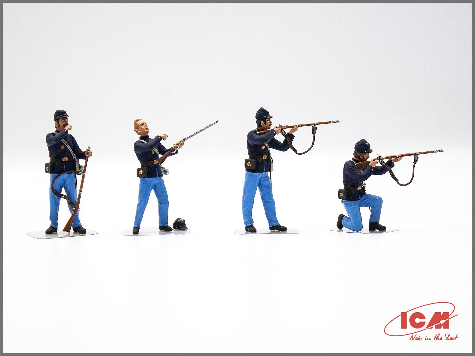 ICM 35020 Scale model kit 1:35 American Civil War Union Infantry (4 figures)