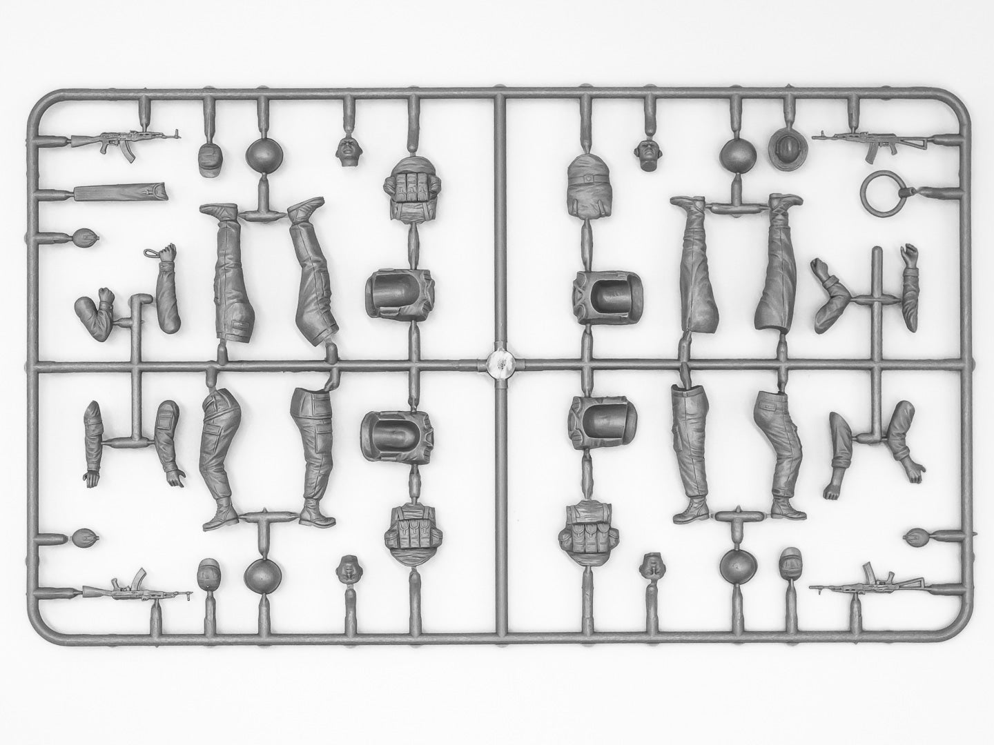 ICM 35031 Plastic model Scale 1:35 Soviet sappers, Soviet-Afghan war 1979-1988
