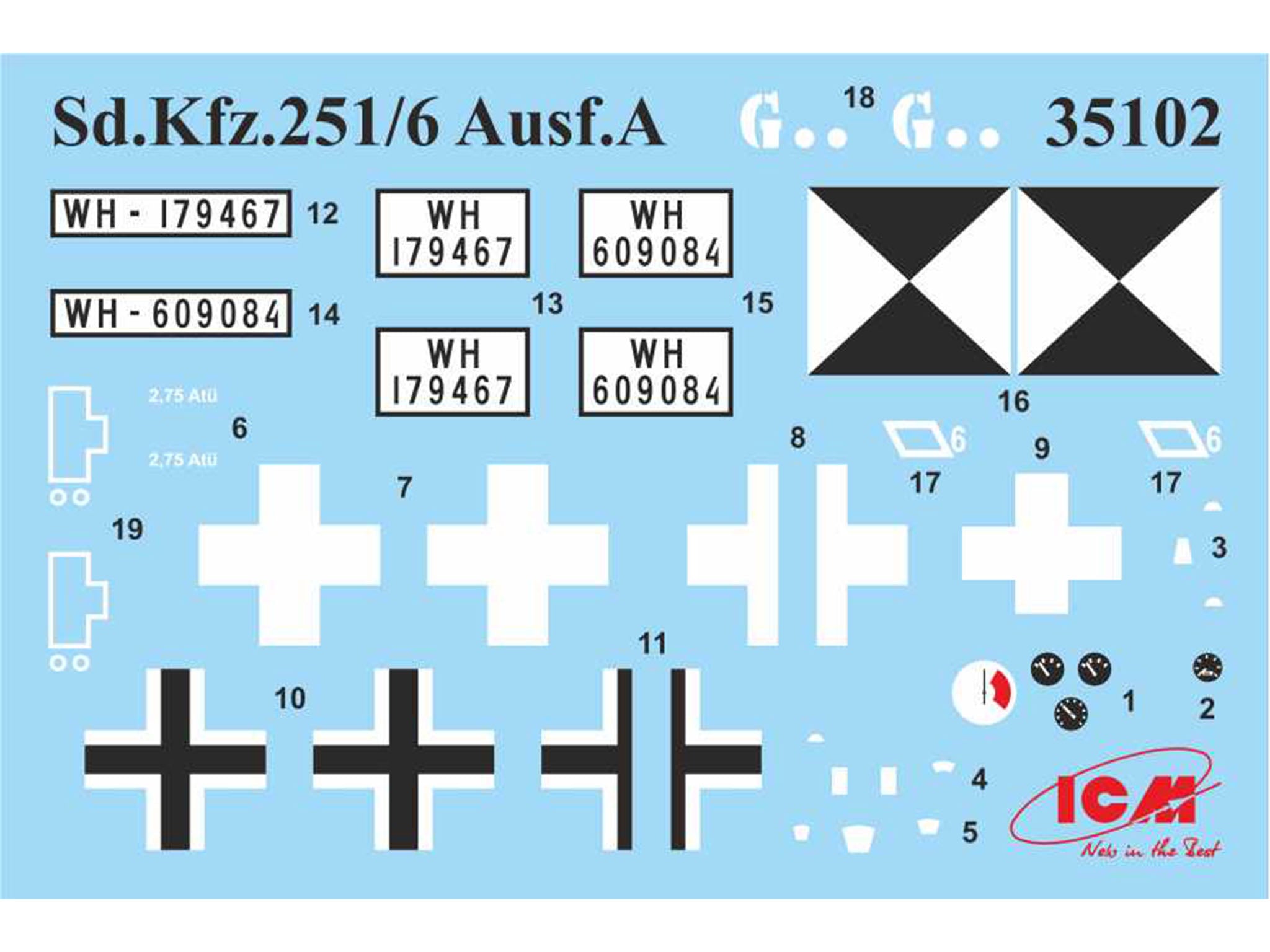 ICM 35102 Scale model kit 1:35 Sd.Kfz.251/6 Ausf.A, WWII German Armoured Command