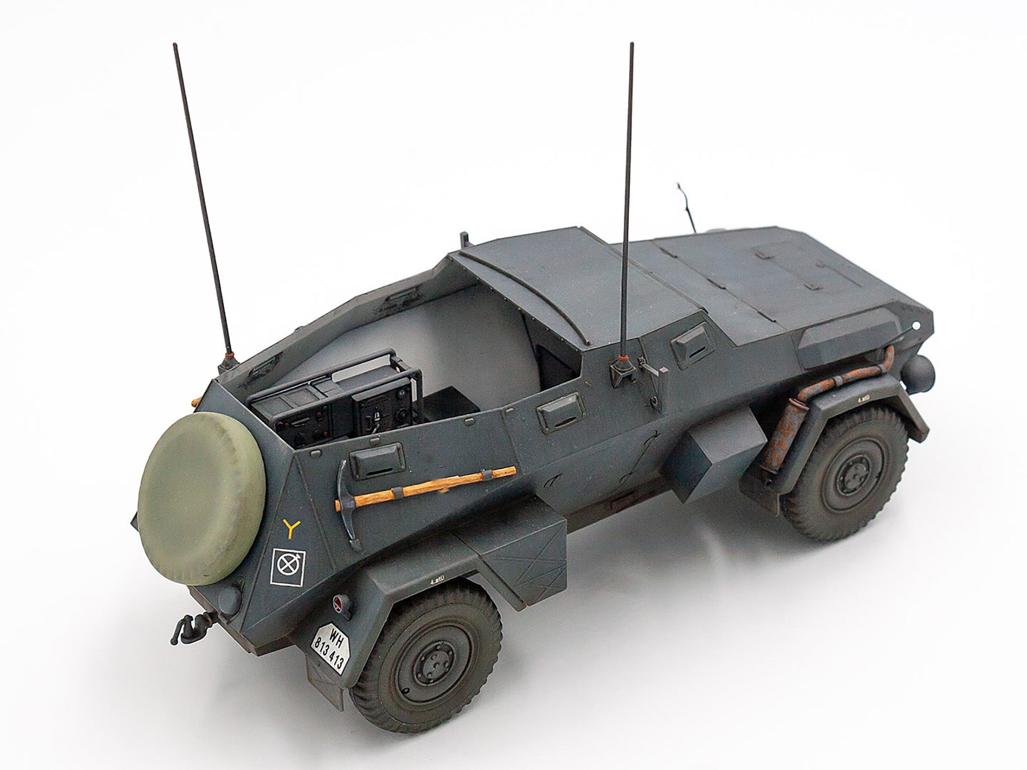 ICM 35111 Plastic model kit Scale 1:35 Sd.Kfz 247 Ausf.B with crew - kits models