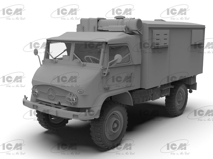 ICM 35136 Plastic model truck Scale 1:35 Unimog S 404 with box body kits models