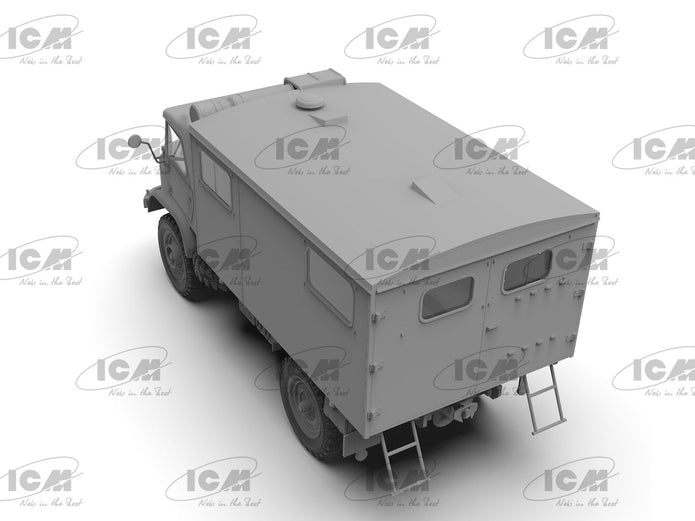 ICM 35136 Plastic model truck Scale 1:35 Unimog S 404 with box body kits models