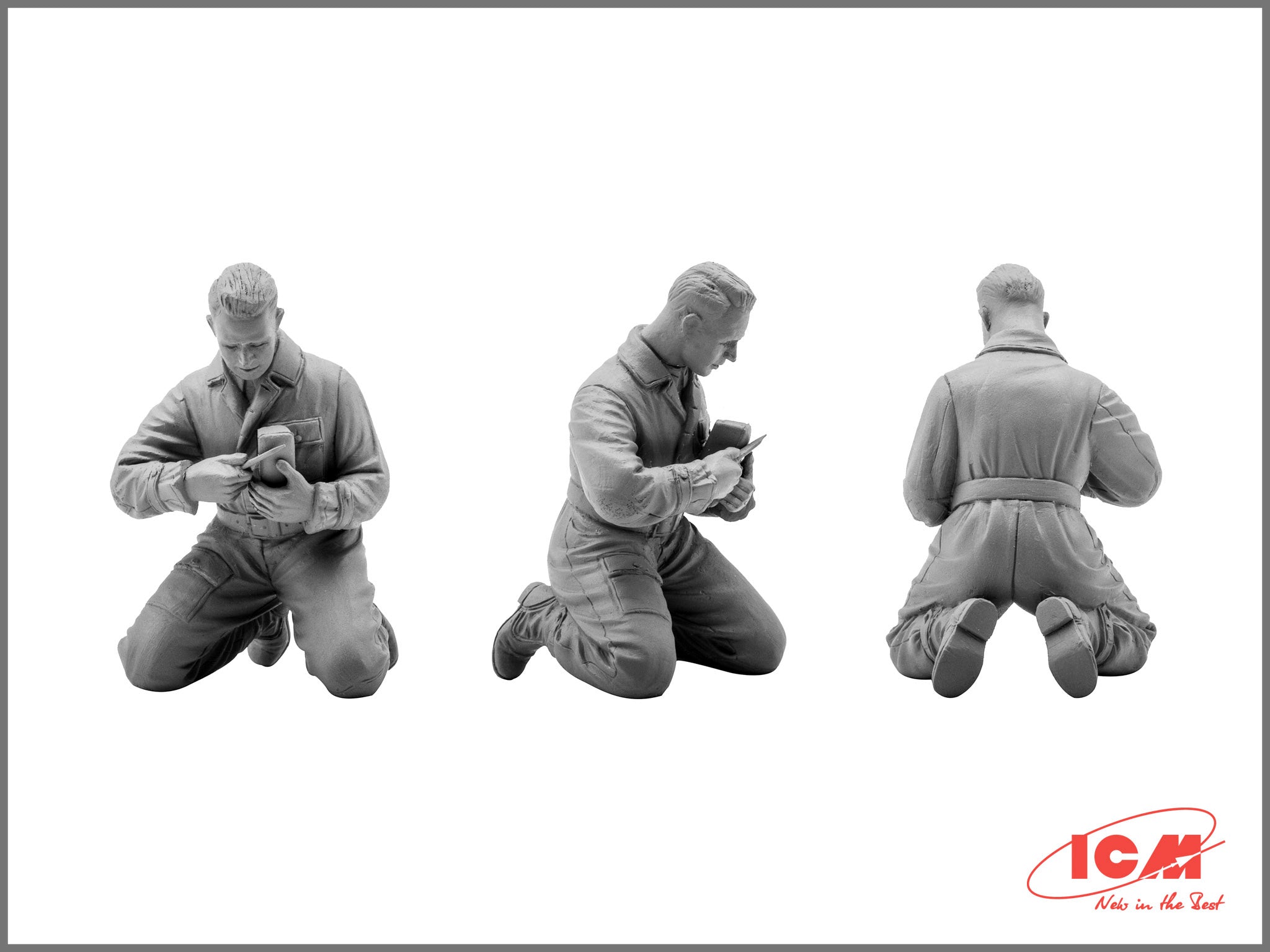 ICM 35351 Plastic model kit Scale figures 1:35 Soviet tank crew, 1943-1945