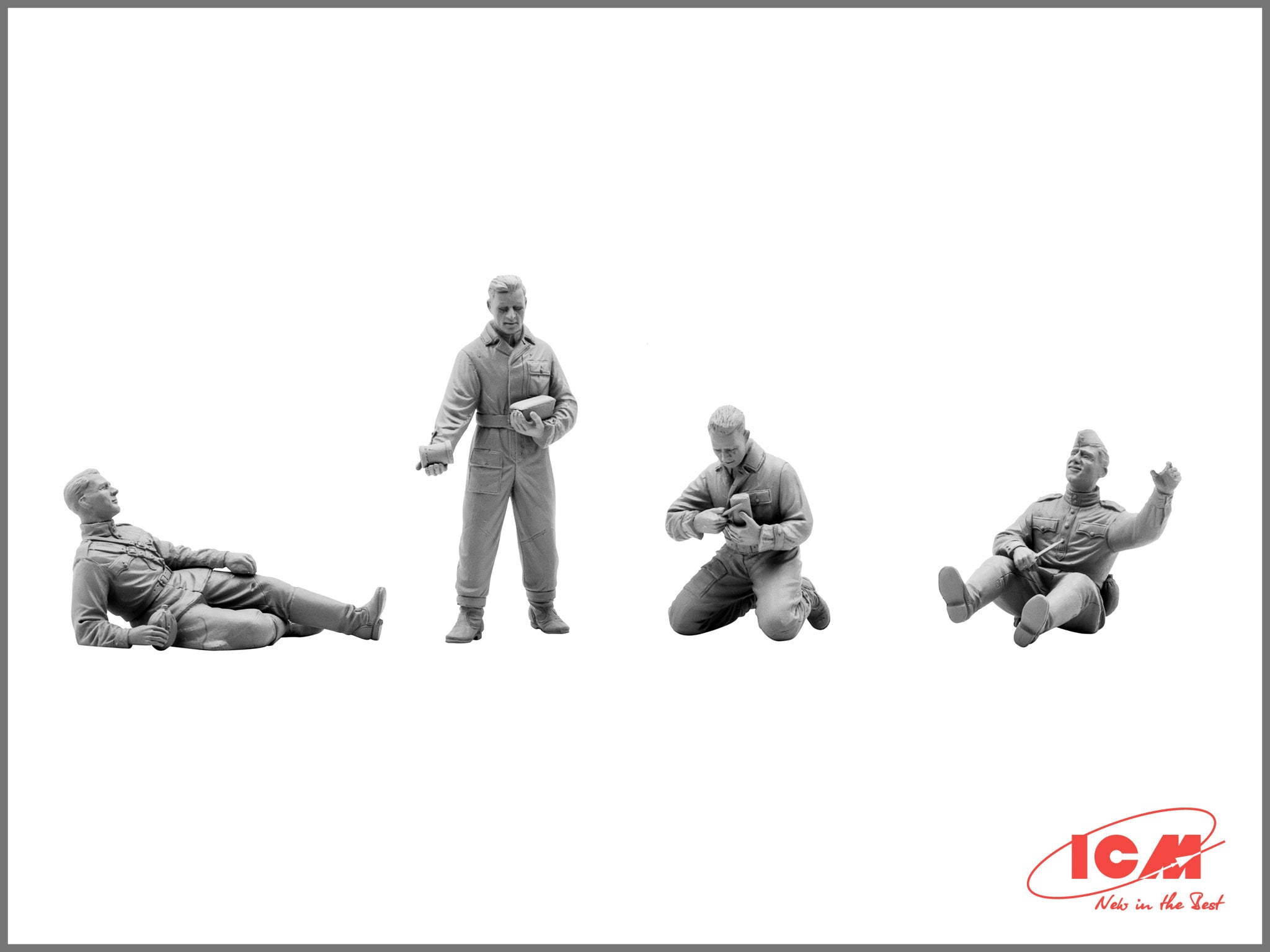 ICM 35351 Plastic model kit Scale figures 1:35 Soviet tank crew, 1943-1945