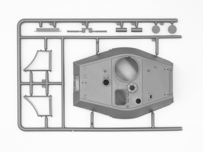 ICM 35364 Scale model kit 1:35 Pz.Kpfw.VI Ausf.B "King Tiger" with full interior