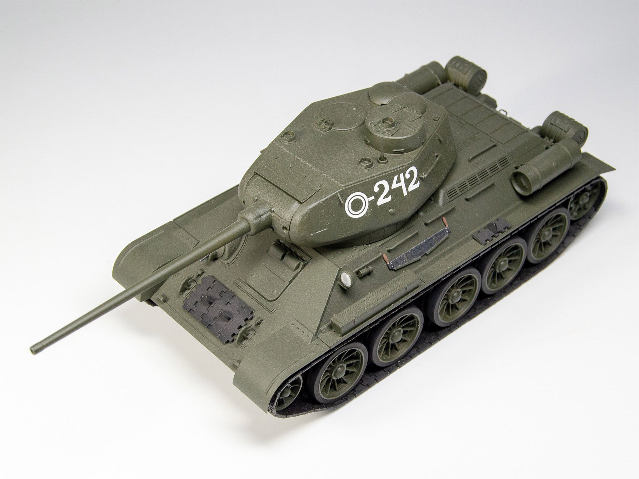 ICM 35367 Plastic model Tank kit Scale 1:35 Т-34-85, WWII Soviet Medium Tank
