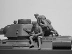 ICM 35368 Plastic model tank  kit Scale 1:35 T-34-76 with Soviet tank riders