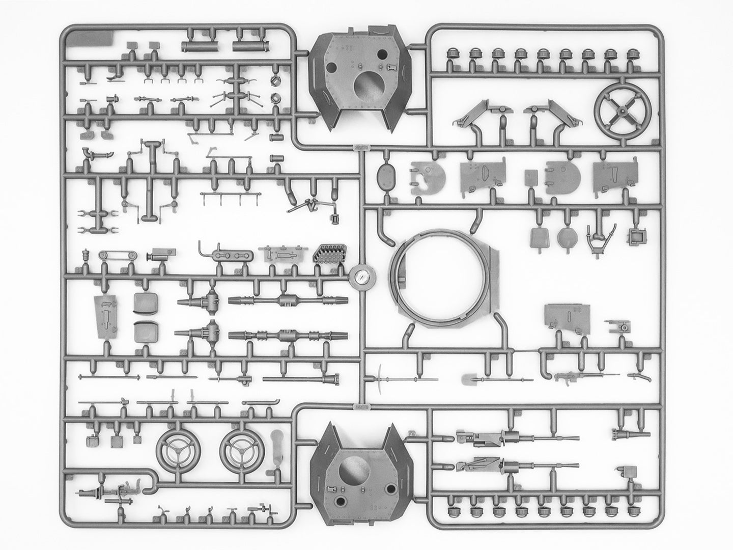 ICM 35382 Plastic model kit Scale 1:35 P 204(f) with German armored vehicle crew