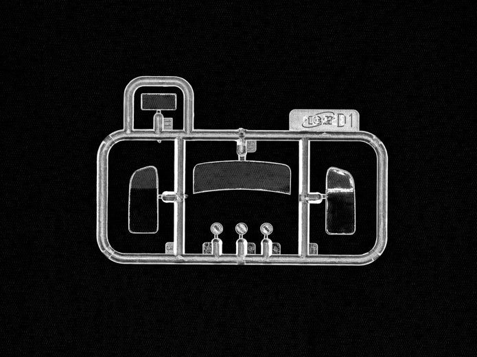 ICM 35402 Plastic model kit Scale 1:35 Typ 2,5-32 shelter, WWII German ambulance