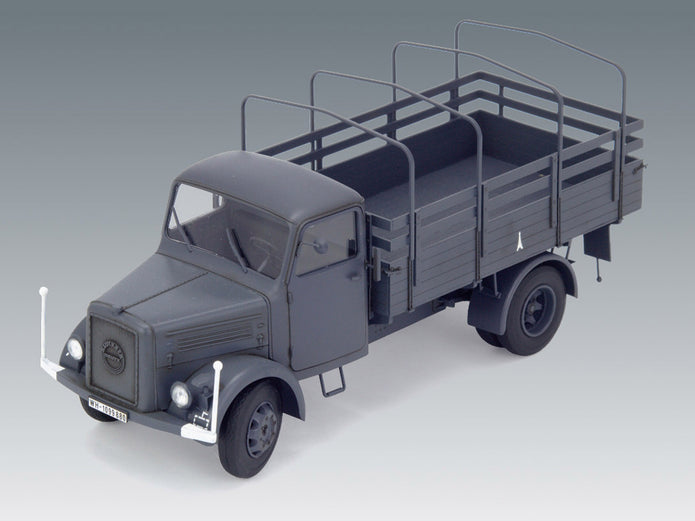 ICM 35451 Plastic model car kit Scale 1:35 KHD S3000, WWII German Army Truck