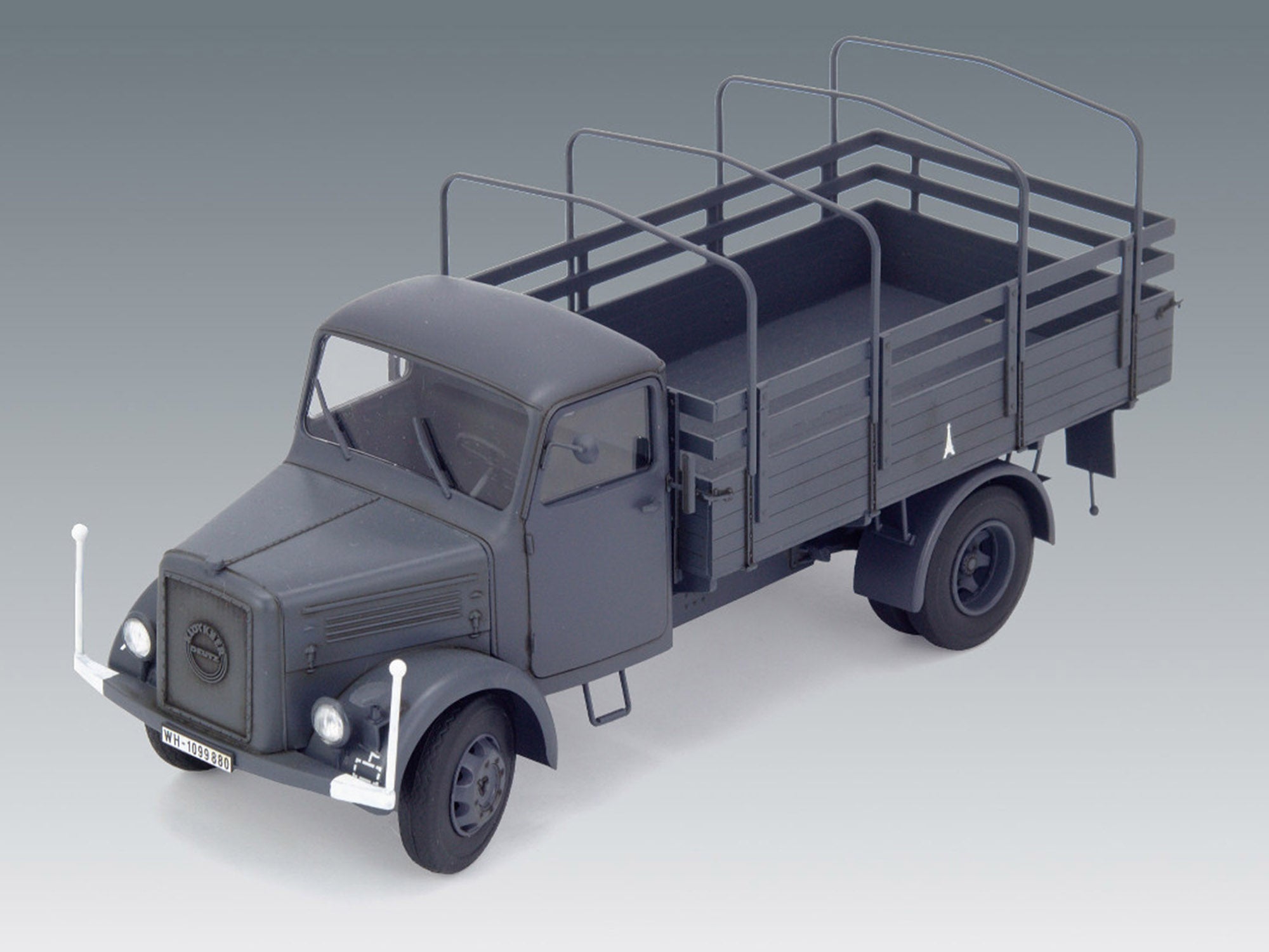 ICM 35451 Plastic model car kit Scale 1:35 KHD S3000, WWII German Army Truck