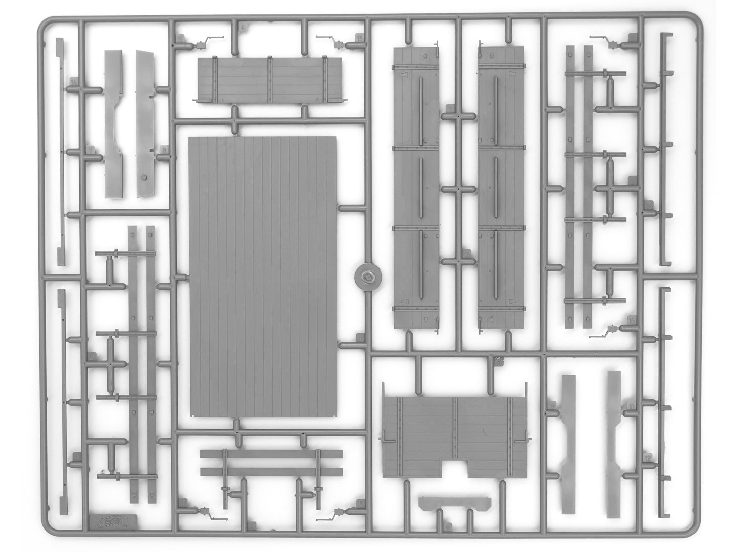ICM 35466 Plastic model kit Scale 1:35 Henschel 33D1 WWII German army truck