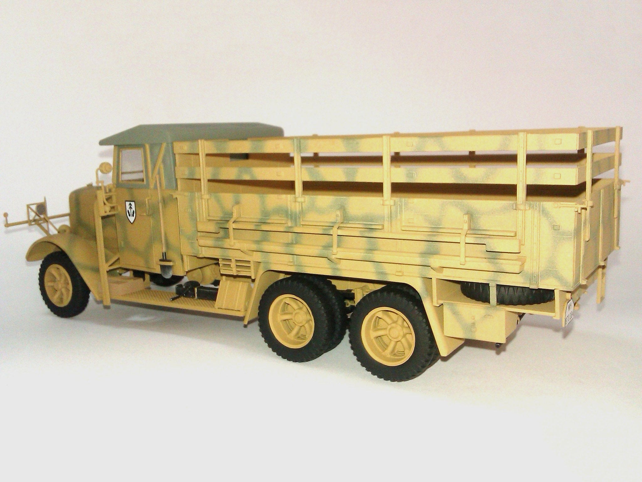 ICM 35466 Plastic model kit Scale 1:35 Henschel 33D1 WWII German army truck
