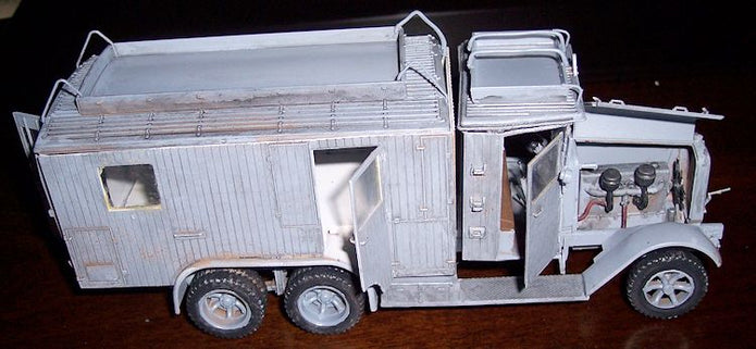 ICM 35467 Scale 1:35 Henschel 33 D1 Kfz.72 WWII German radio communication truck