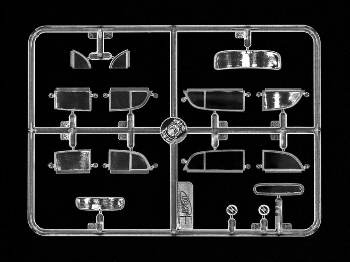 ICM 35479 Plastic model car kit 1:35 Moskvitch 401-420 Saloon, Soviet passenger