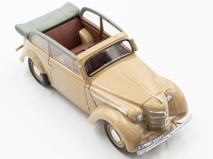 ICM 35483 Scale model kit 1:35 Kadett K38 Cabriolimousine, WWII German Staff Car
