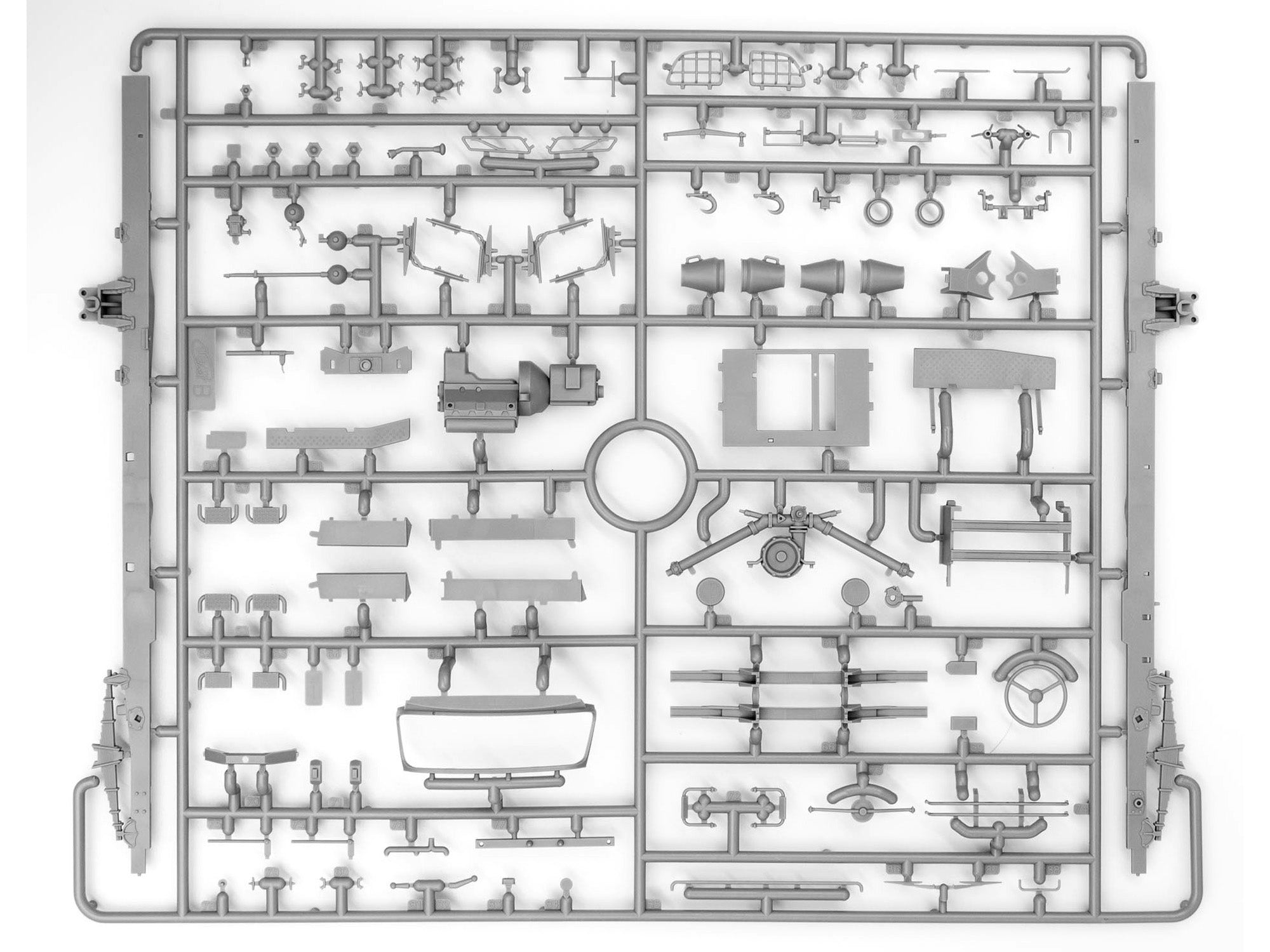 ICM 35519 Plastic model kit Scale 1:35 Soviet Firetruck AC-40-173A modelling kit