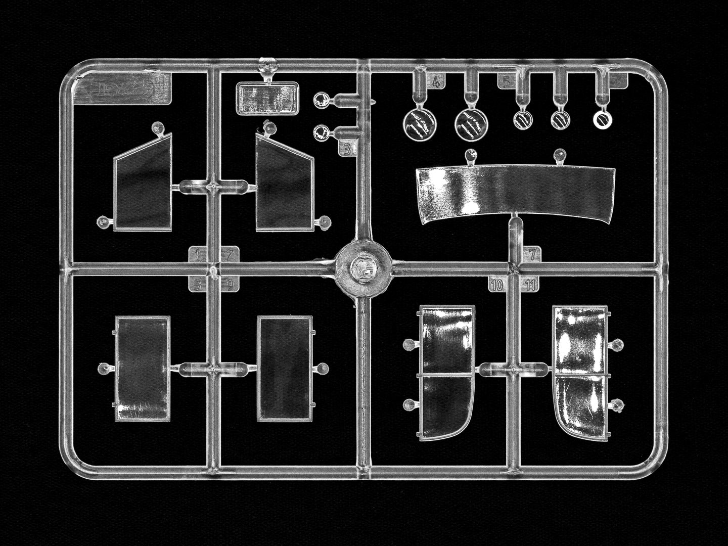 ICM 35531 Plastic model kit 1:35 G4 (1939 production) German Car with Passengers