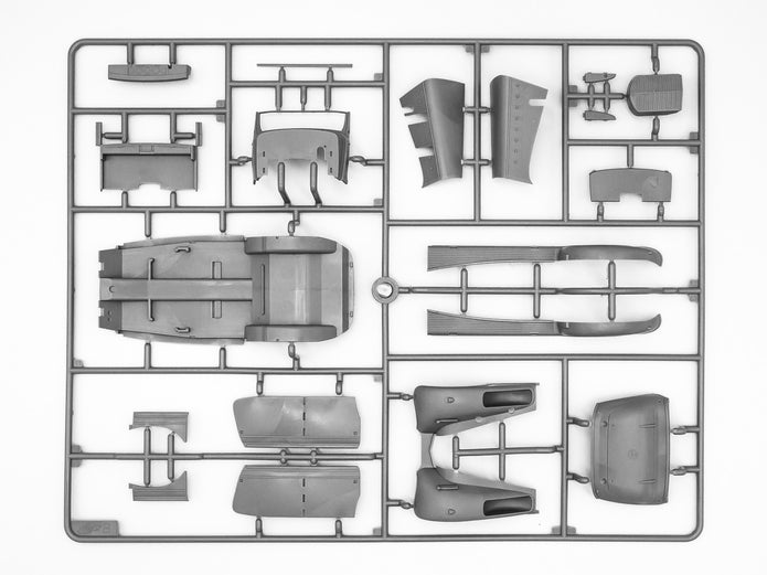 ICM 35533 Scale model kit 1:35 Typ 770K Tourenwagen, WWII German Leader's Car