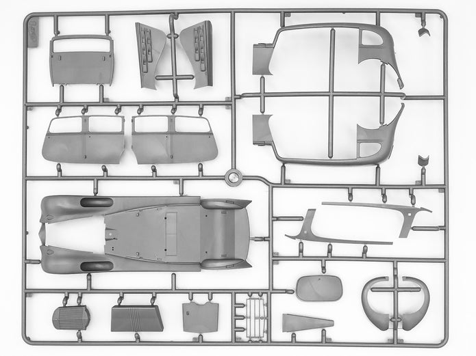 ICM 35535 Plastic model kit Scale 1:35 Packard Twelve Model 1936 with passengers