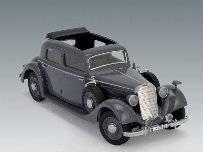 ICM 35537 Plastic model kit Scale 1:35 Typ 320 W142 Saloon WWII German Staff Car