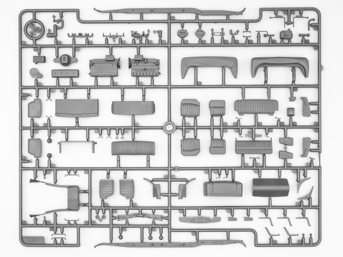 ICM 35538 Plastic model kit Scale 1:35 Typ G4 (Kfz.21) WWII German staff car