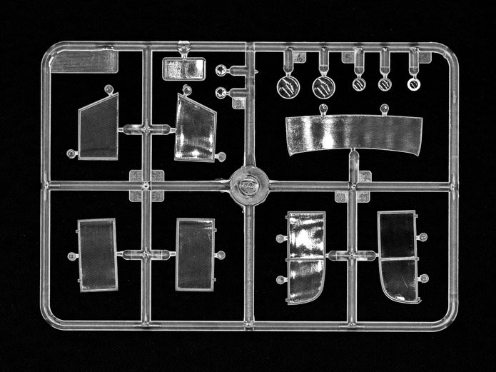 ICM 35538 Plastic model kit Scale 1:35 Typ G4 (Kfz.21) WWII German staff car