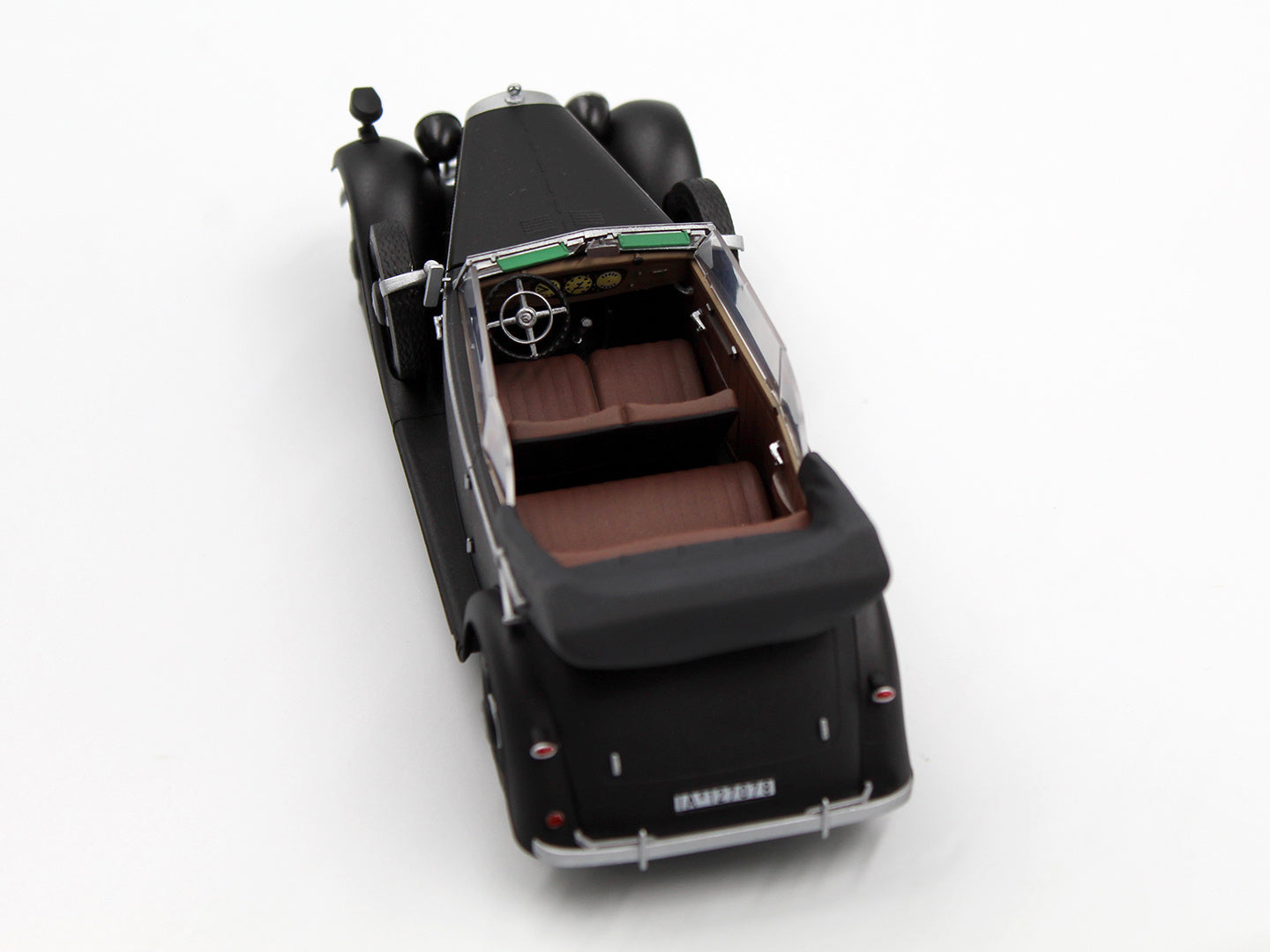 ICM 35540 Scale model kit 1:35 Typ 320 (W142) Cabriolet WWII German Staff Car