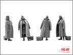 ICM 35541 Plastic model figures kit Scale 1:35 May, 1945 - modelling kit