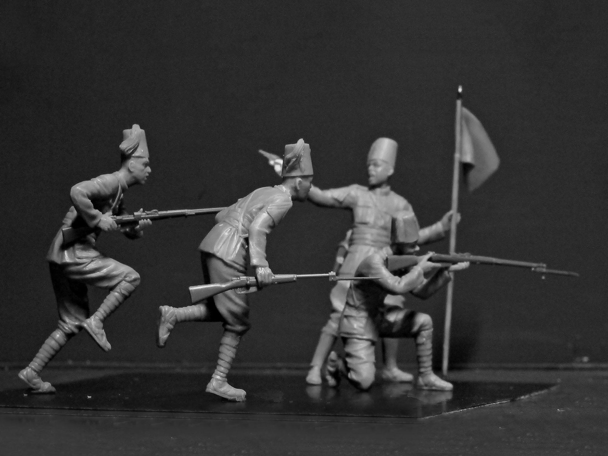 ICM 35567 model kit 1:35 Eritrean battalions the Italian Сolonial Army 1939-1940