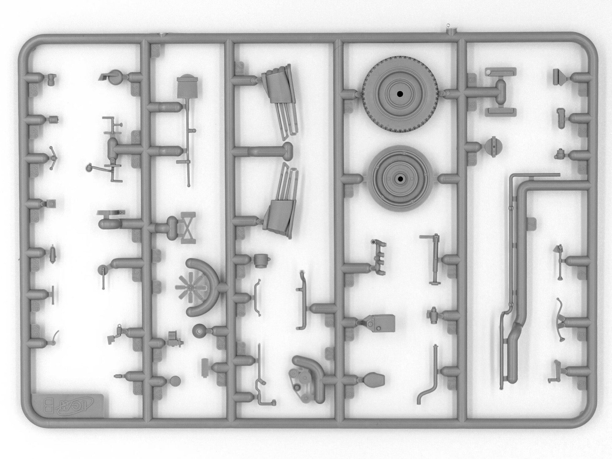 ICM 35581 model kit 1:35 German Light Personnel Car le.gl.Einheits-Car Kfz1 WWII