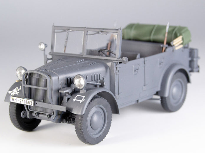 ICM 35581 model kit 1:35 German Light Personnel Car le.gl.Einheits-Car Kfz1 WWII