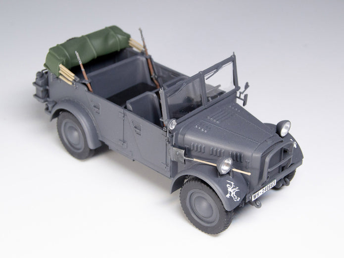 ICM 35581 model kit 1:35 German Light Personnel Car le.gl.Einheits-Car Kfz1 WWII