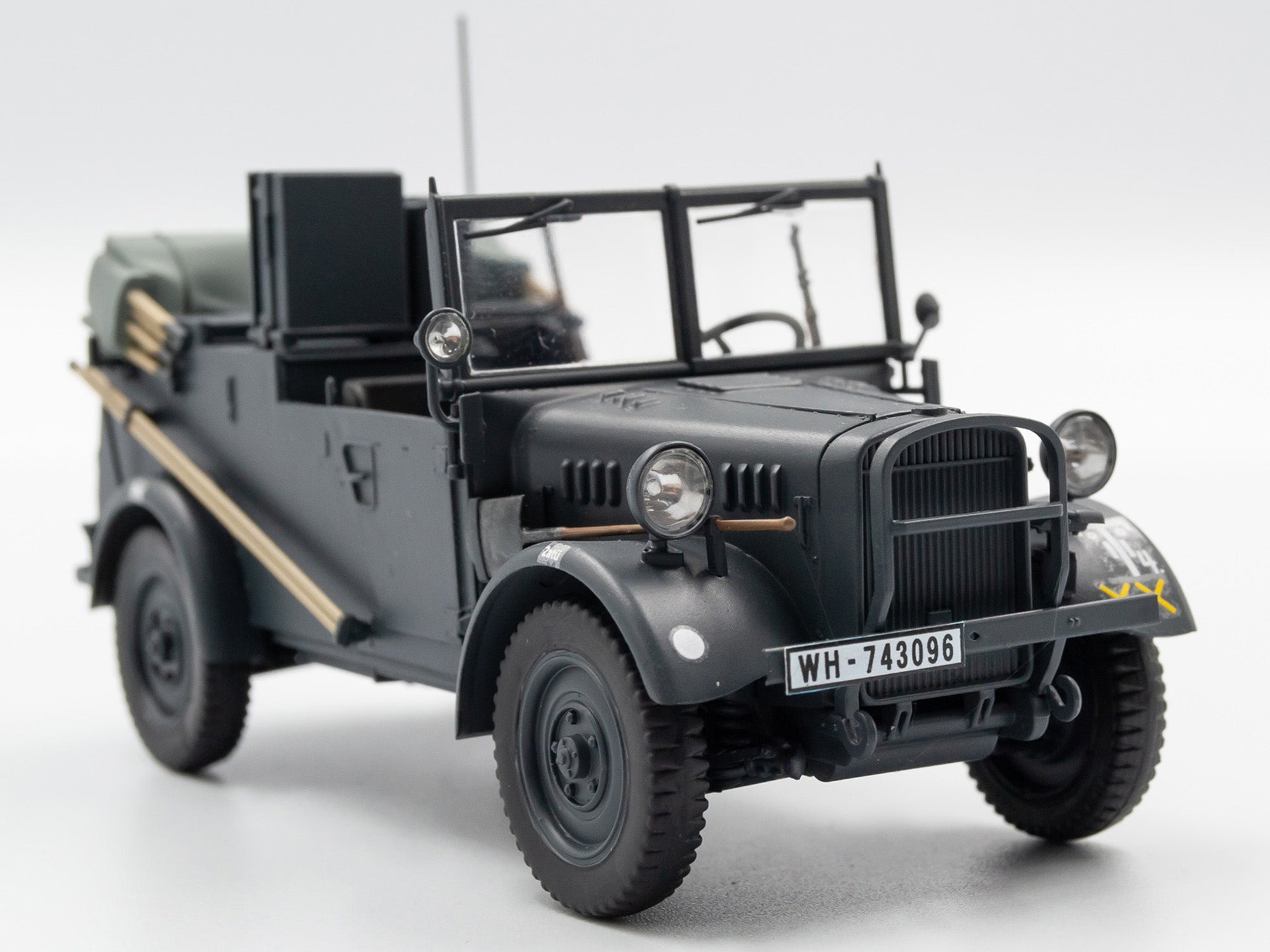ICM 35583 Plastic car kit models Scale 1:35 Le.glEinheitz-Pkw Kfz2 modelling kit