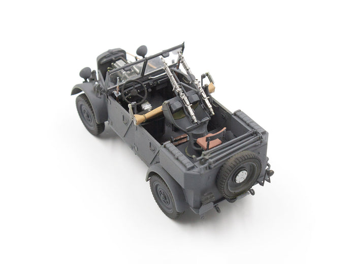 ICM 35584 le.gl.Einheits-Pkw Kfz.4 WWII German Light Anti-Aircraft Vehicle 1:35