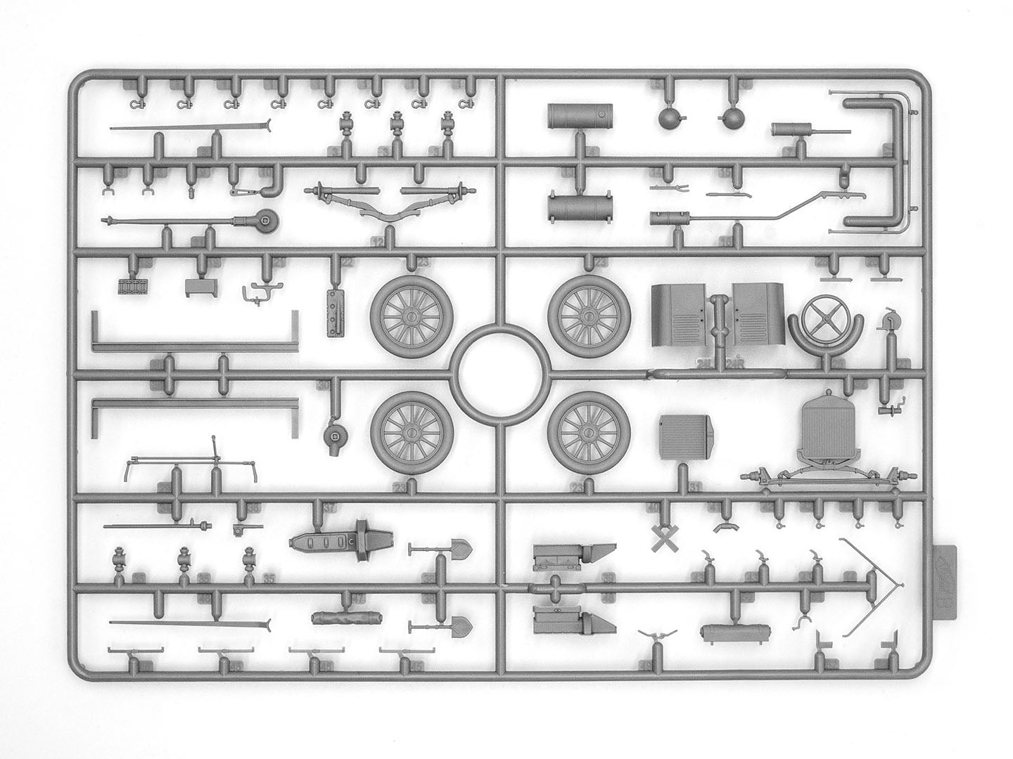 ICM 35606 Plastic model Scale 1:35 Model T 1914 Fire Truck with Crew models kit